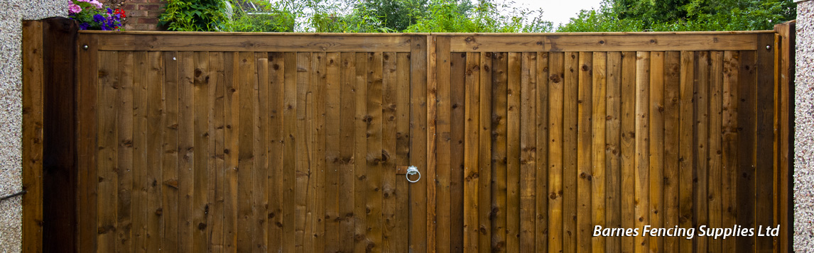 Wooden Drieway Gates